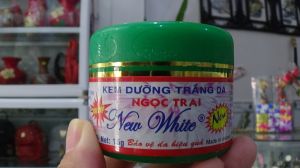 kem dưỡng trắng da ngọc trai new white vỏ hộp màu xanh